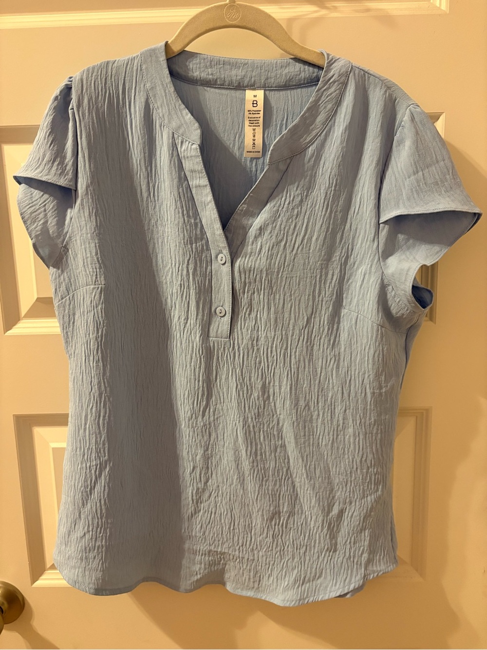 Light Blue Women's Short Sleeve Top